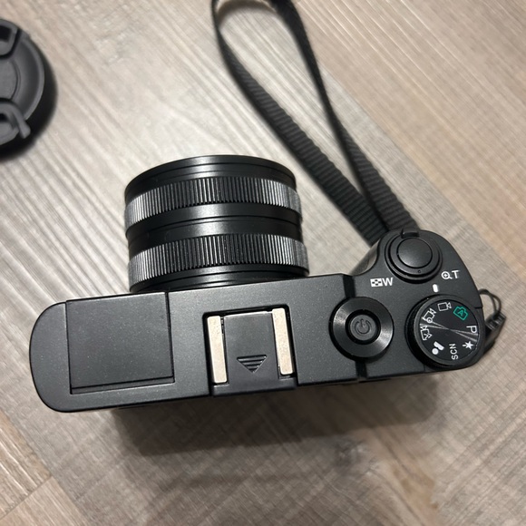 Digital Camera - Picture 4 of 15